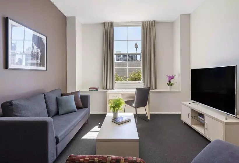 Oaks Sydney Goldsbrough Suites