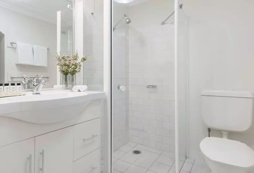 Oaks Sydney Goldsbrough Suites