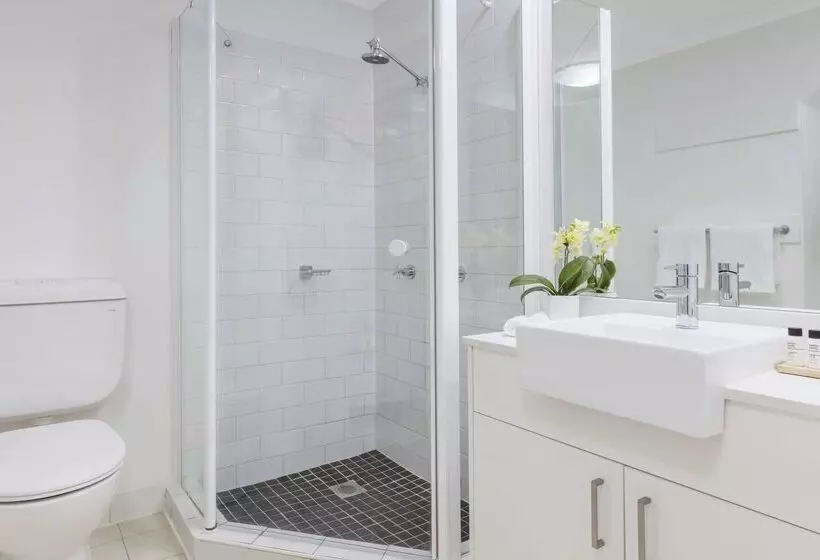 Oaks Sydney Goldsbrough Suites