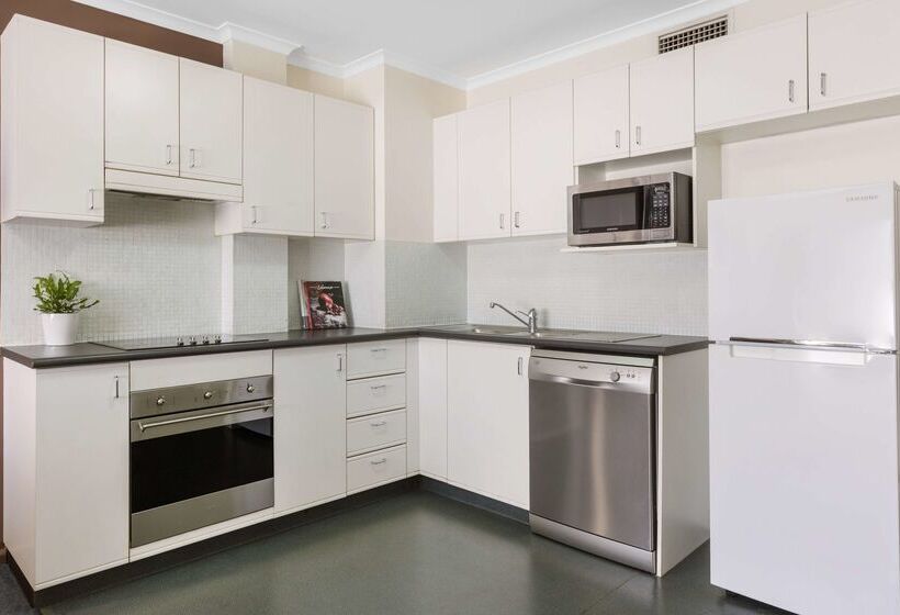 Oaks Sydney Goldsbrough Suites