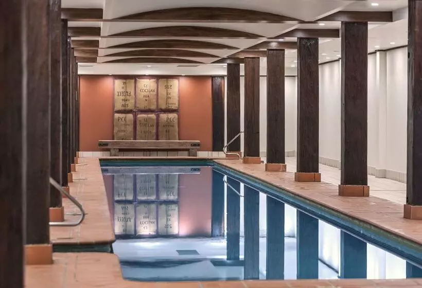 Oaks Sydney Goldsbrough Suites