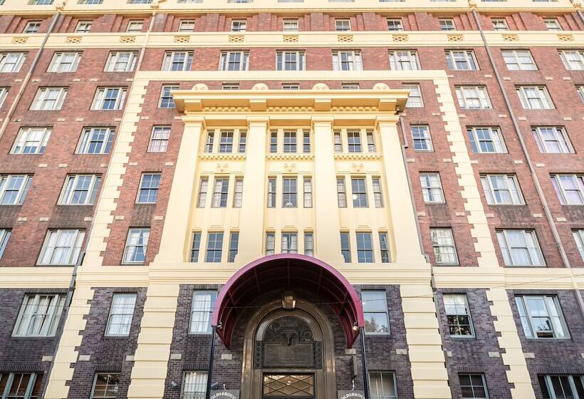 Oaks Sydney Goldsbrough Suites