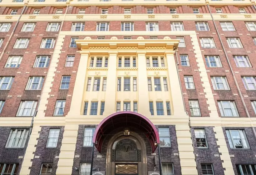 Oaks Sydney Goldsbrough Suites