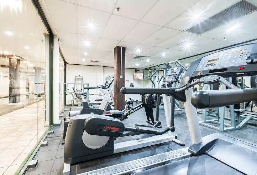 Oaks Sydney Goldsbrough Suites