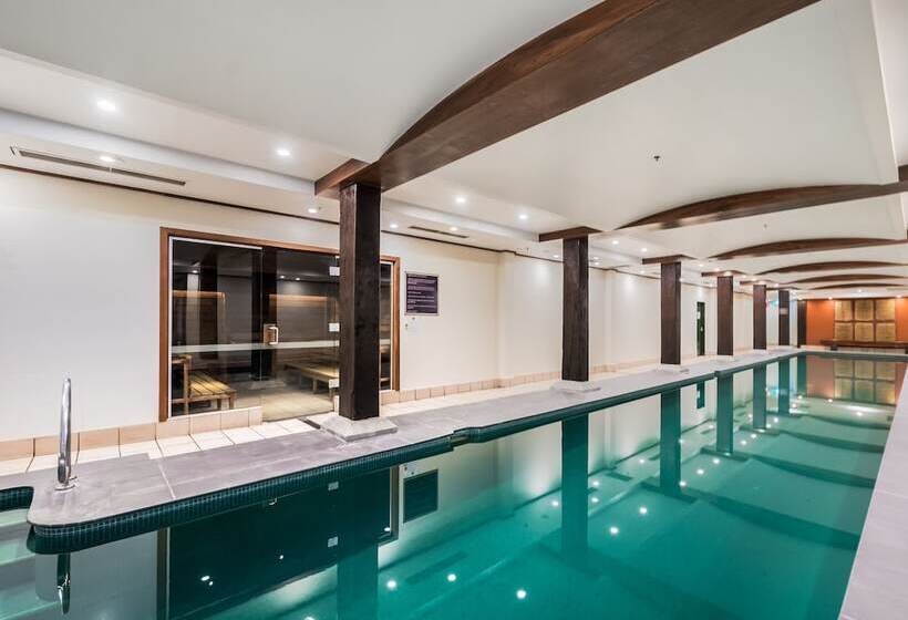 Oaks Sydney Goldsbrough Suites