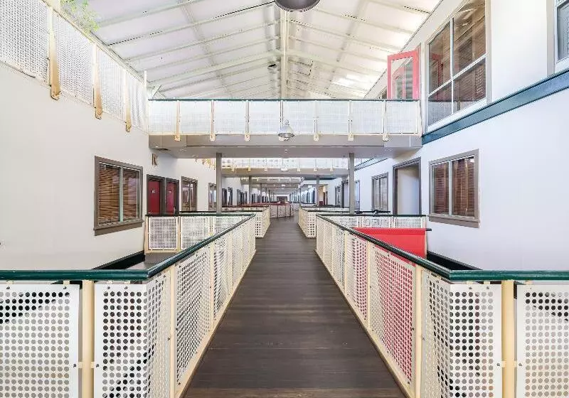 Oaks Sydney Goldsbrough Suites