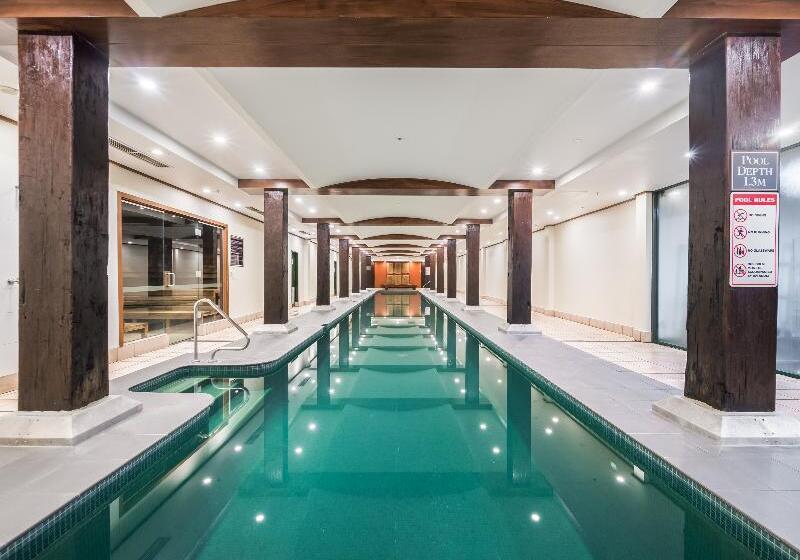 Oaks Sydney Goldsbrough Suites