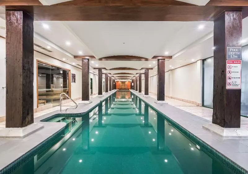 Oaks Sydney Goldsbrough Suites