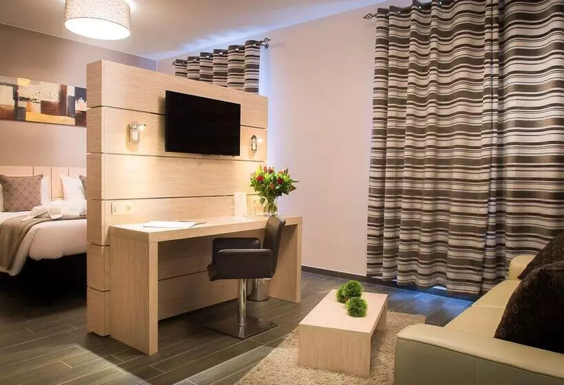فندق Ibis Styles Charleroi Airport Aero 44