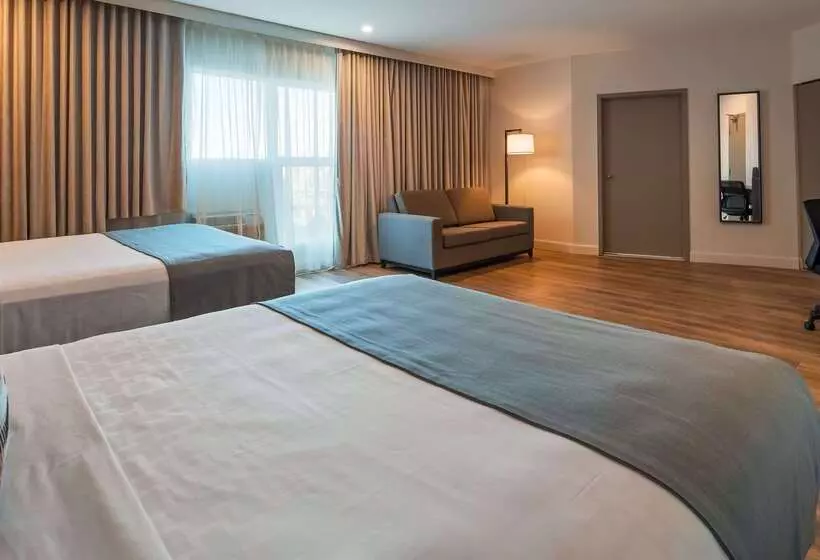 Отель Best Western Plus Montreal East