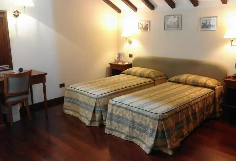 هتل Corte Estense