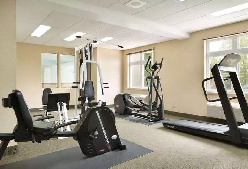 酒店 Days Inn By Wyndham Orillia