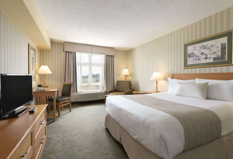 Отель Days Inn By Wyndham Orillia