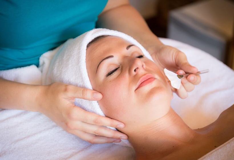 هتل Der Löwe Lebe Frei