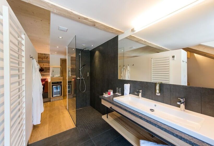 هتل Der Löwe Lebe Frei