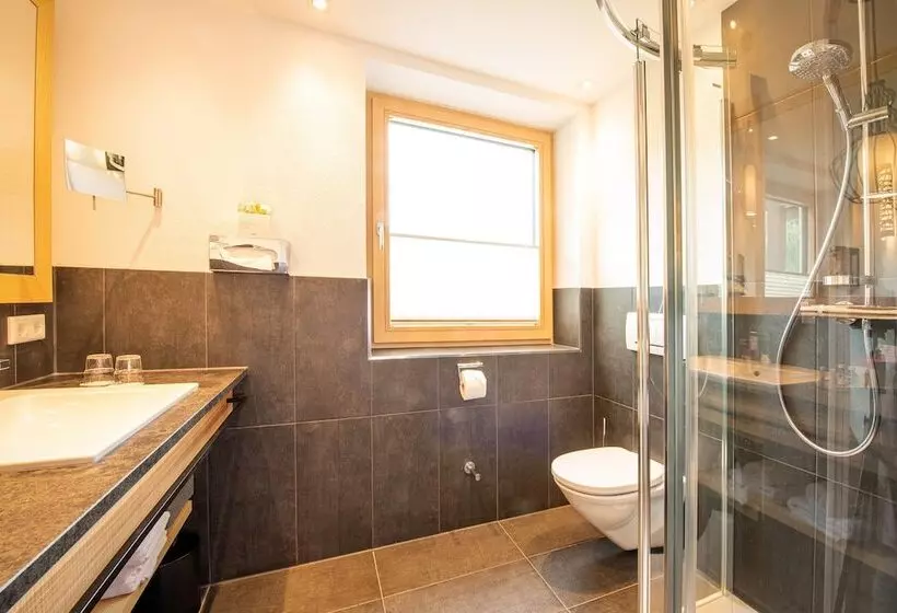 בית מלון כפרי Der Löwe Lebe Frei