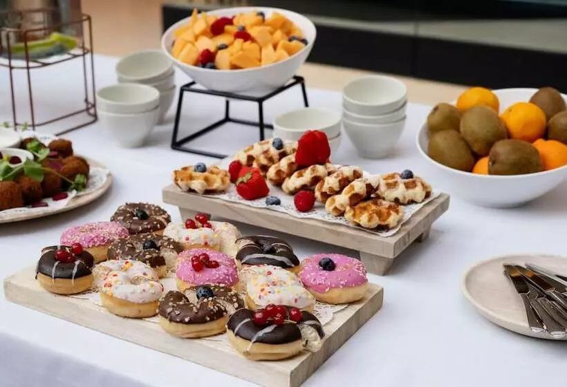 Отель Ghent Marriott