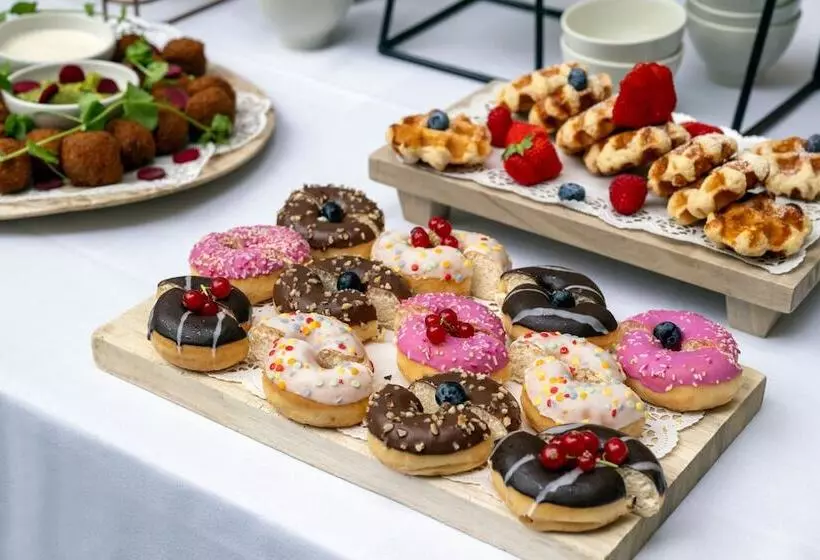 Отель Ghent Marriott