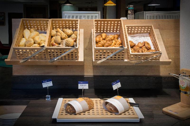 هتل Holiday Inn Express Baden Baden, An Ihg