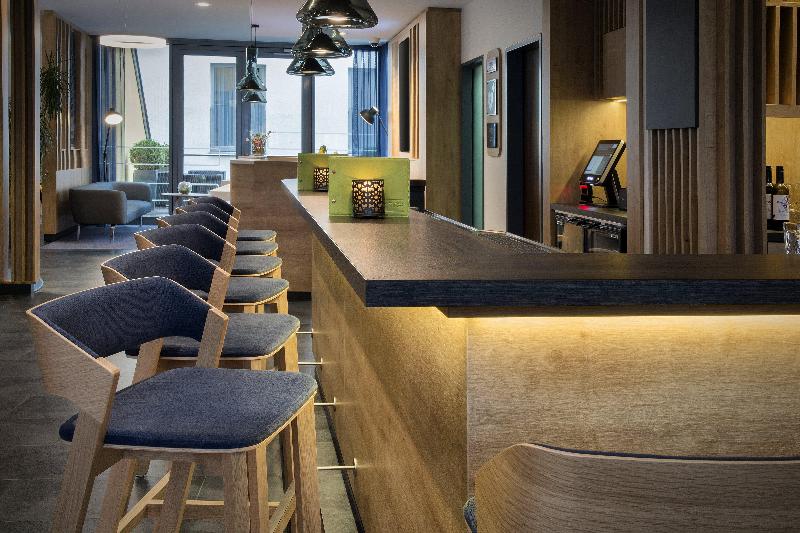 هتل Holiday Inn Express Baden Baden, An Ihg