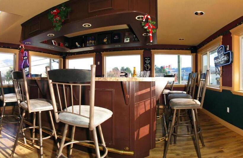 호텔 Travelodge By Wyndham Merritt