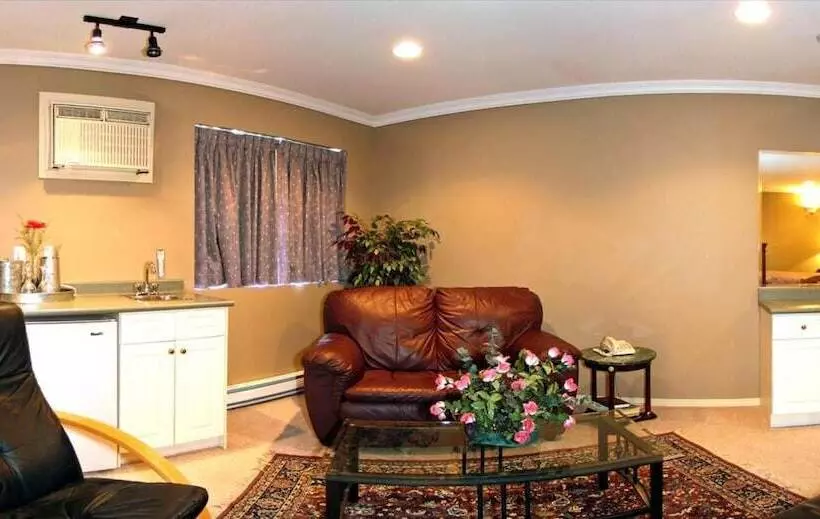 ホテル Travelodge By Wyndham Merritt