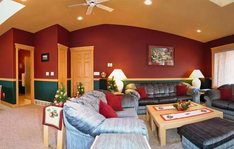 ホテル Travelodge By Wyndham Merritt