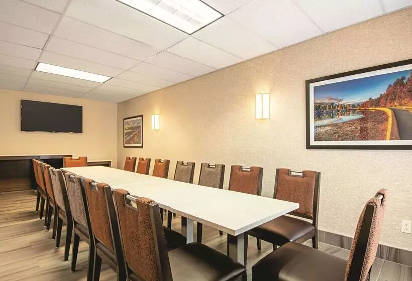 Hotel La Quinta Inn By Wyndham Vancouver Airport