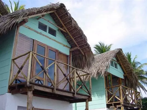 هتل Los Cobanos Village Lodge
