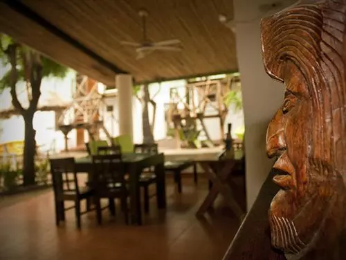 هتل Los Cobanos Village Lodge