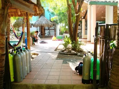 هتل Los Cobanos Village Lodge