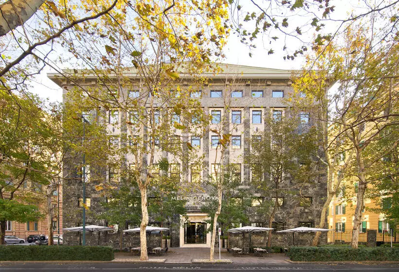 Отель Meliá Genova