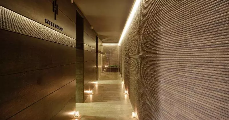 Отель Meliá Genova