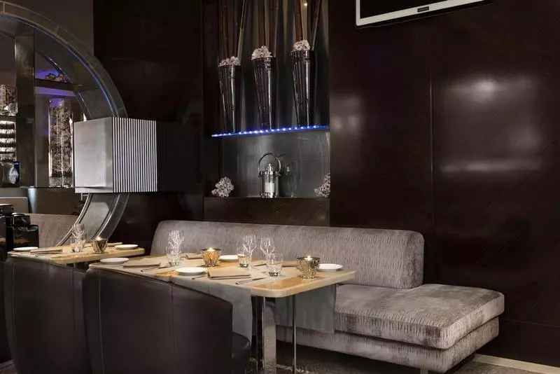 Отель Meliá Genova