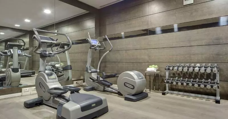 Отель Meliá Genova