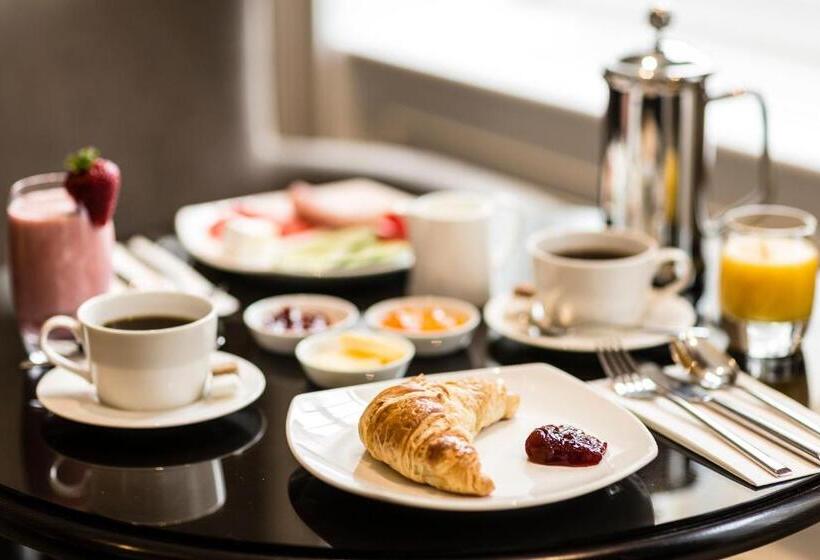 Отель Montagu Place