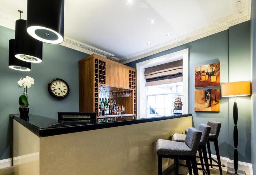 Отель Montagu Place