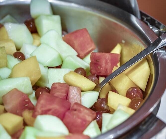 Szálloda Monte Carlo Inn Vaughan Suites