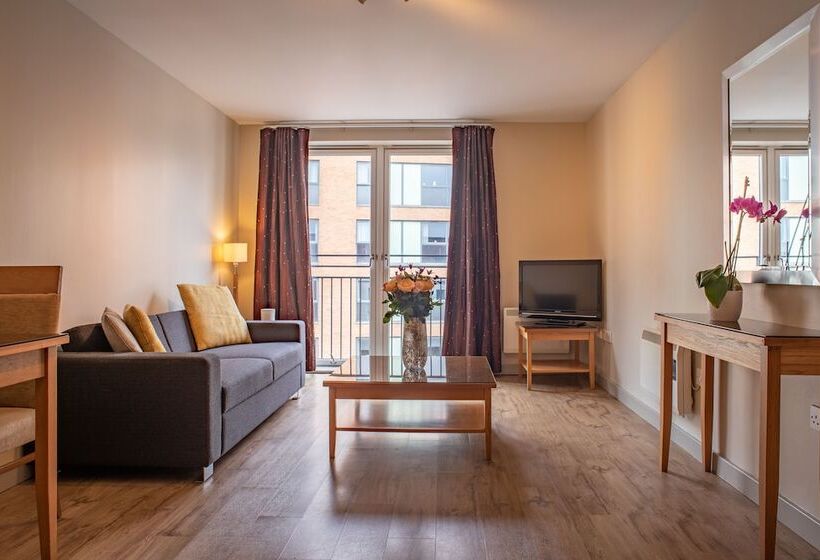 هتل Premier Suites Birmingham