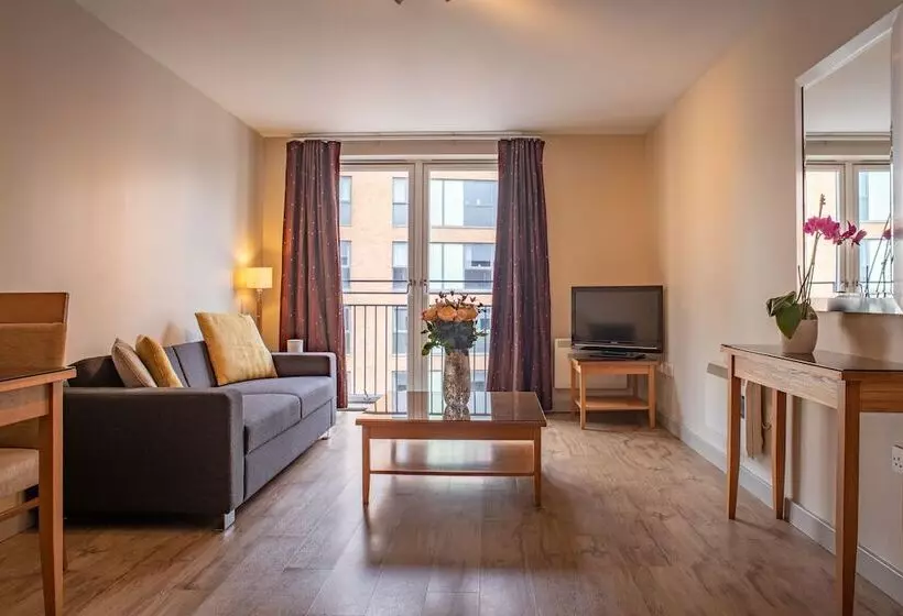 هتل Premier Suites Birmingham