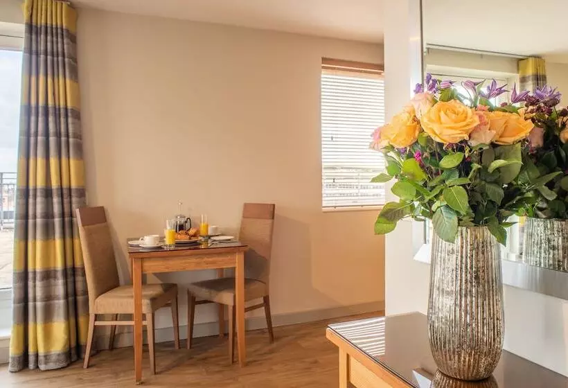 هتل Premier Suites Birmingham