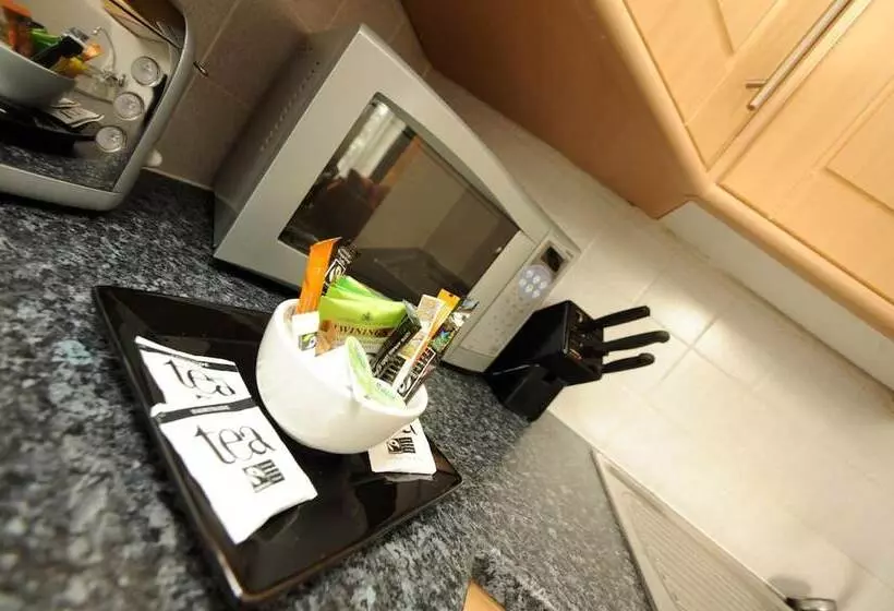 هتل Premier Suites Birmingham