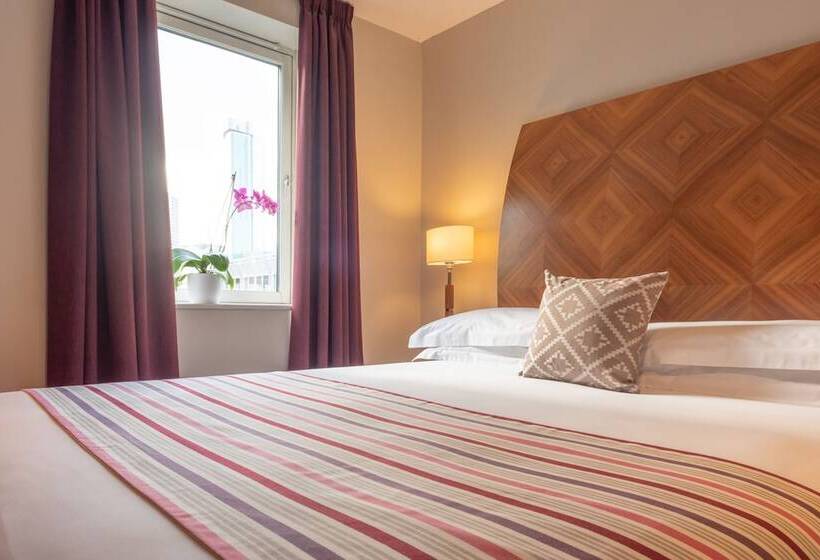 هتل Premier Suites Birmingham