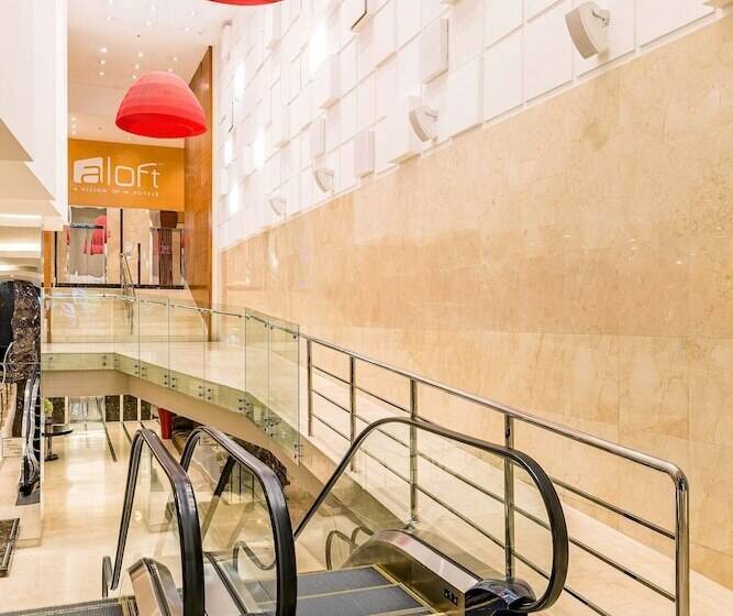 בית מלון כפרי Sheraton Grand Panama