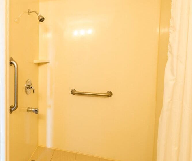 酒店 The Village Inn