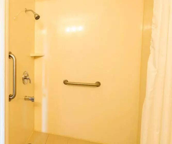 Hotelli The Village Inn