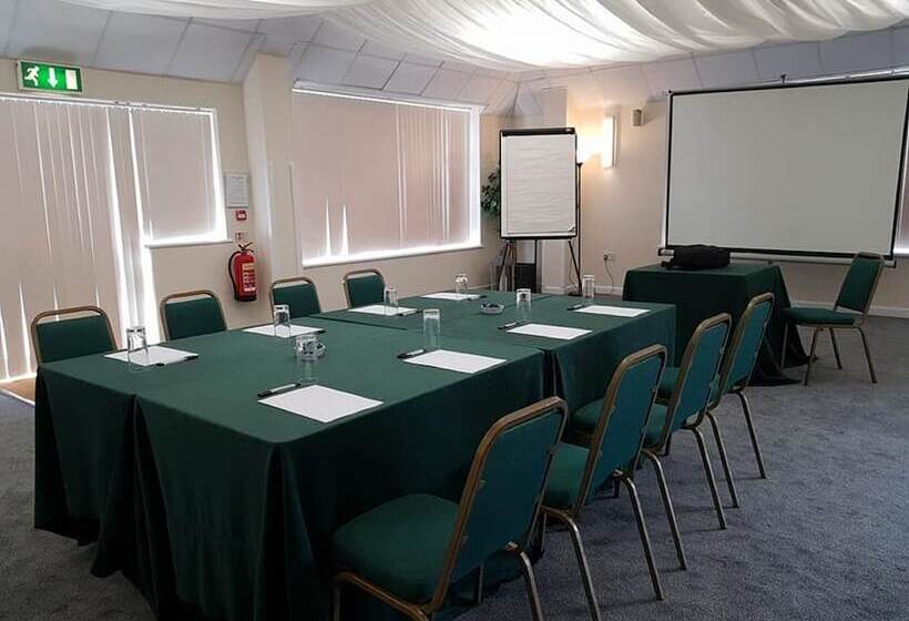 The Wiltshire Hotel, Golf And Leisure Resort