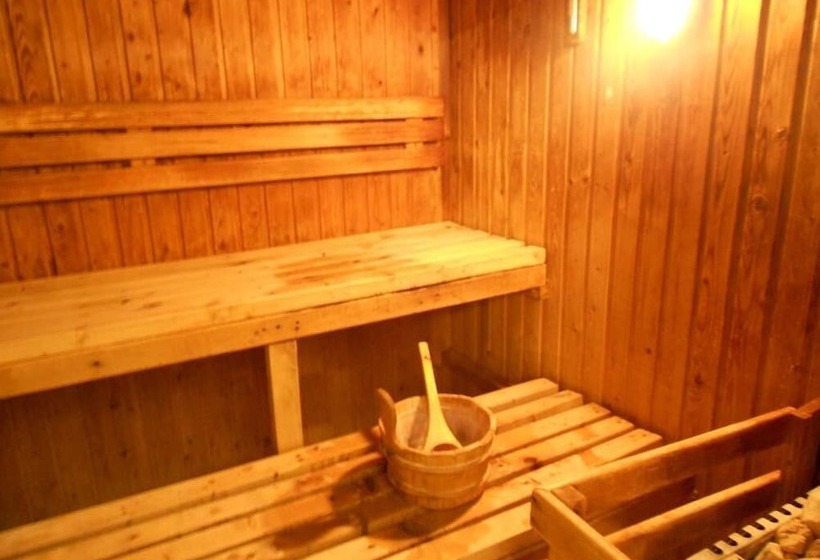 The Wiltshire Hotel, Golf And Leisure Resort