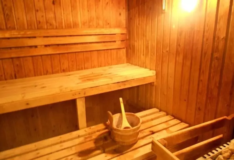 The Wiltshire Hotel, Golf And Leisure Resort