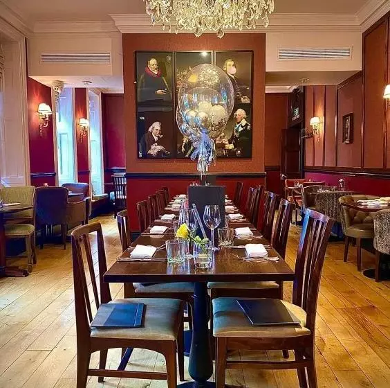 Отель The Woburn